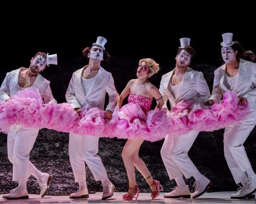 Ariadne auf Naxos Review: Witty Staging Lacks Emotional Depth