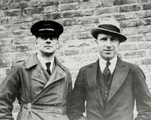Aviation Hero's Granddaughter Discovers Secret Family History