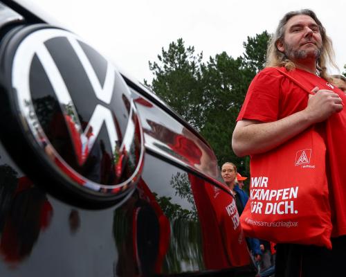 Volkswagen Job Cuts Loom as Profits Fall on China Sales Slump