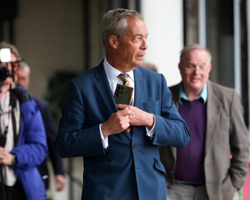 Nigel Farage Faces Questions Over Undeclared Donor Helicopter Use - grandgoldman.com