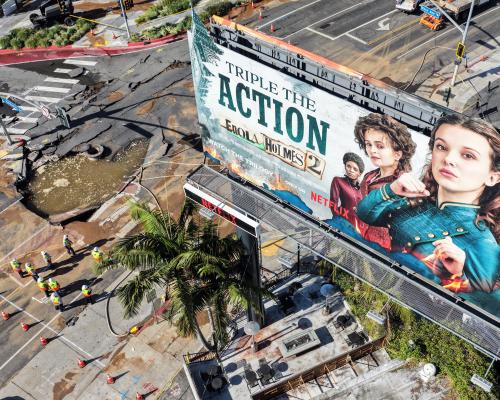 Sinkhole on Sunset Boulevard: Water Pipe Burst Disrupts LA Hotspo
