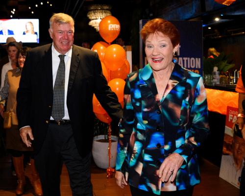 Pauline Hanson One Nation Wins Farrer By Election  - grandgoldman.com