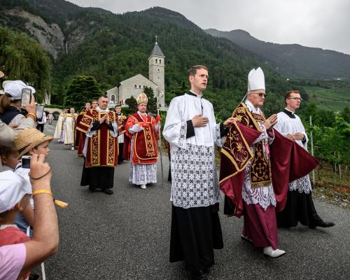 Vatican Excommunicates All SSPX Members in Historic Schism - grandgoldman.com