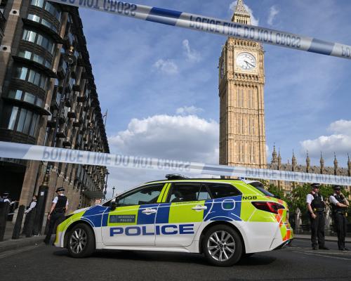 Police Boat Strikes Westminster Bridge: 5 Officers Injured