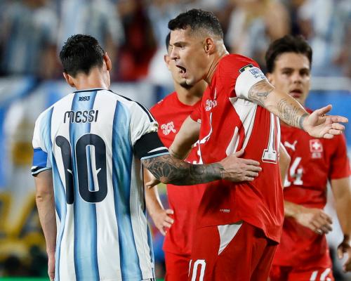 Chelsea’s Pursuit of Sunderland Captain Xhaka Closed by Le Bris