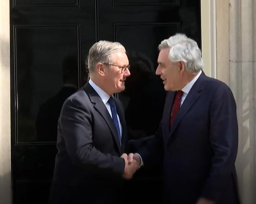 Starmer Recruits Brown and Harman to Defuse Resignation Pressure - grandgoldman.com