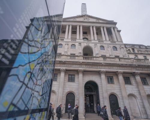 UK AI Race: Wary Nation Struggles to Catch Up in Global Tech
