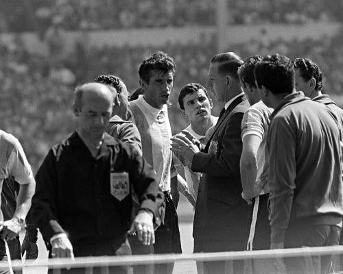 Antonio Rattín: The 1966 World Cup Incident That Shaped Football