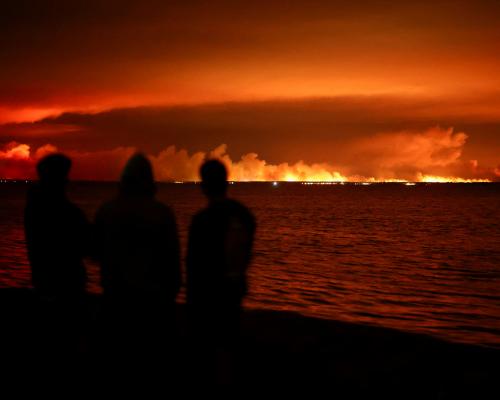 France Orders Cap Ferret Evacuation as Wildfire Advances