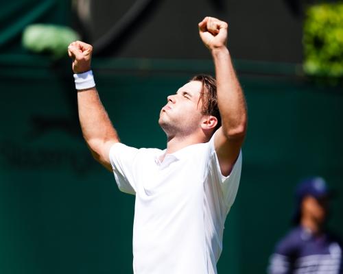 Wimbledon 2026 Fery Stuns Crowd Swan Battles Keys Swiatek Dominates - grandgoldman.com