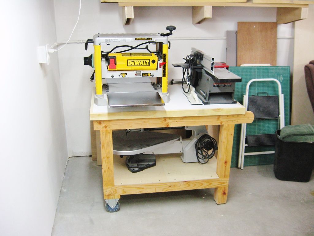 Simple Workshop Cart with Hidden Drawer - grandgoldman.com