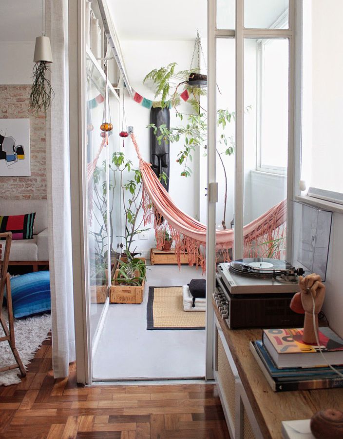 Great Ideas for Small Balconies! - grandgoldman.com