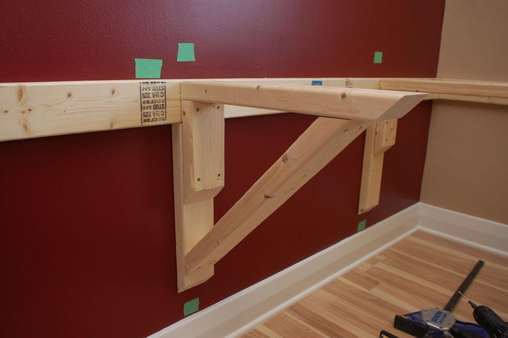 How to Build a Cantilever Desk in a Corner of the Room! - grandgoldman.com