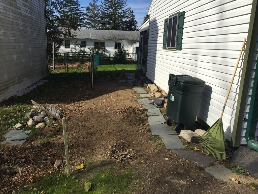 How to Build a Concrete Block Retaining Wall! - grandgoldman.com