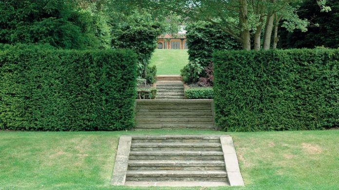 Guide and Tips to Build Stairs in the Garden Quickly and Easily! - grandgoldman.com