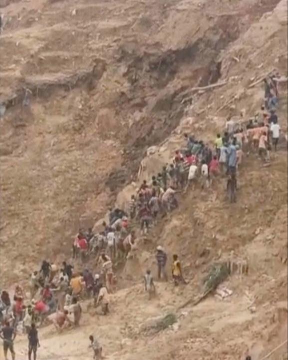Goldmine Collapse in Central African Republic Kills Over 100