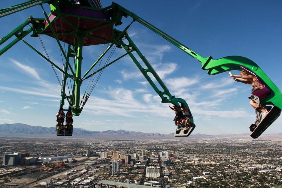 15 Buildings with Vertigo Attractions You'll Love to Visit! - grandgoldman.com