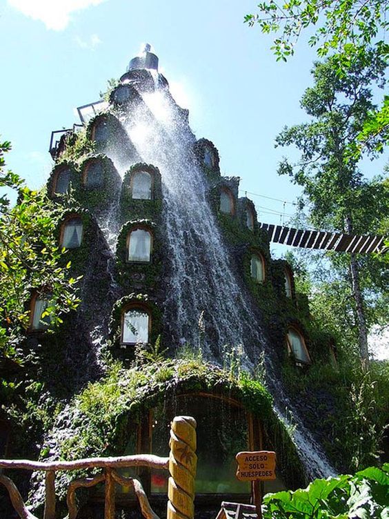12 Weirdest Hotels in the World! - grandgoldman.com