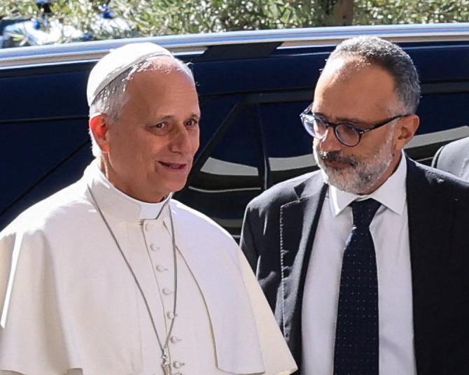 Pope Leo Lung Cancer Surgery Recovery Progressing as Planned
