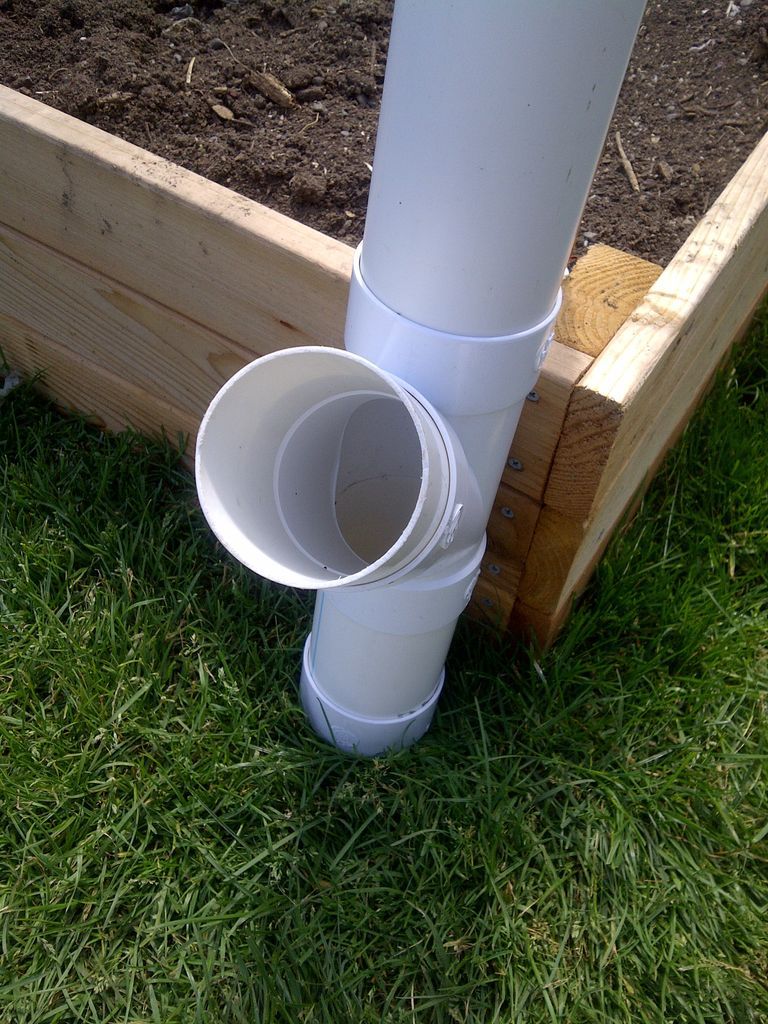 Learn How to Build a Chicken Feeder Made of PVC Pipes! - grandgoldman.com