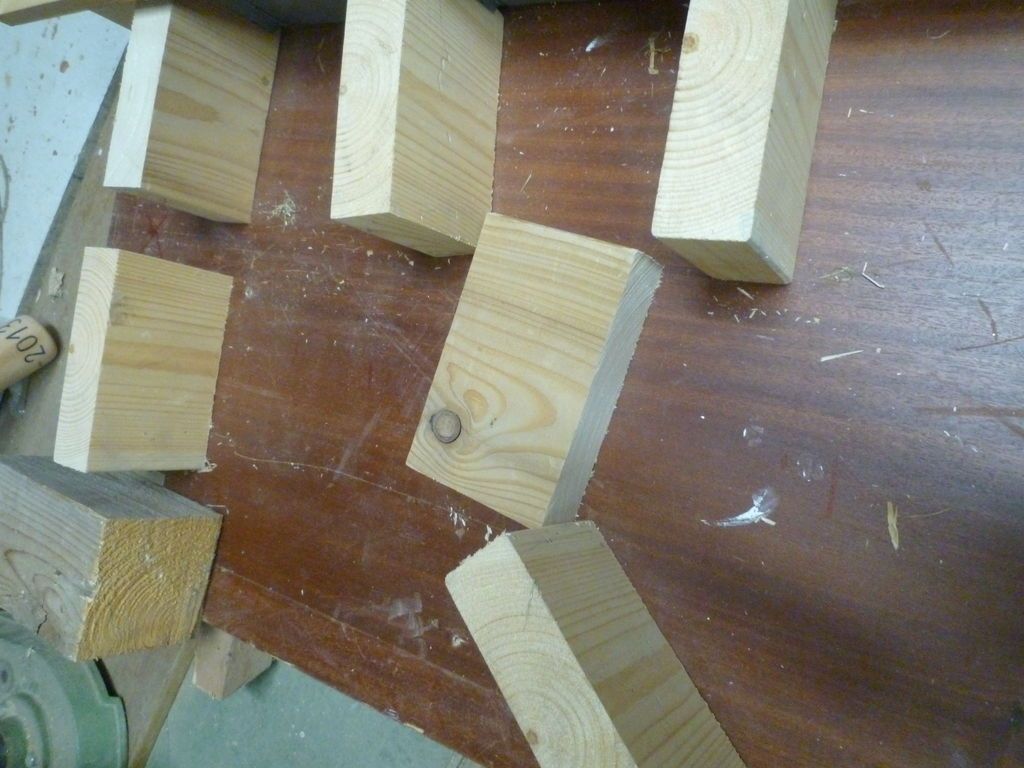 How to Make Concrete Bricks for the Garden! - grandgoldman.com