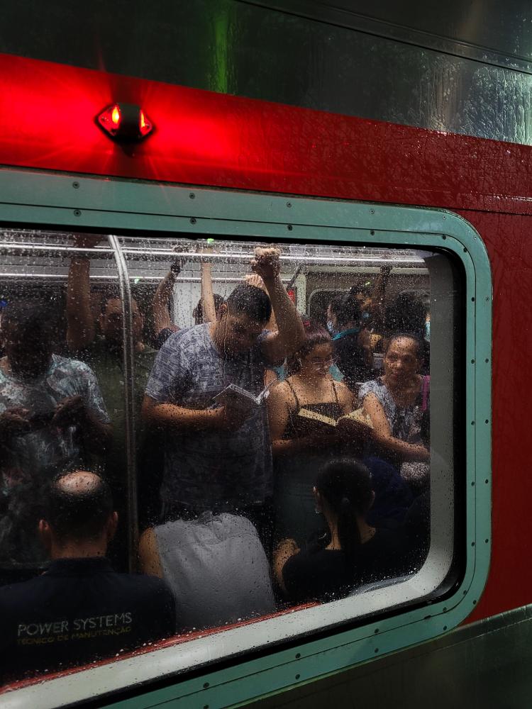 Phone picture: Simone Arruda captures São Paulo's cinematic rain