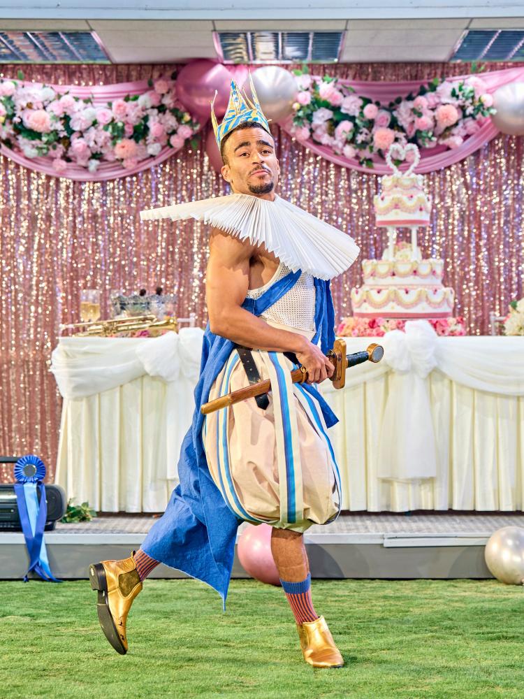 A Midsummer Night's Dream Review: Munya Chawawa Shines