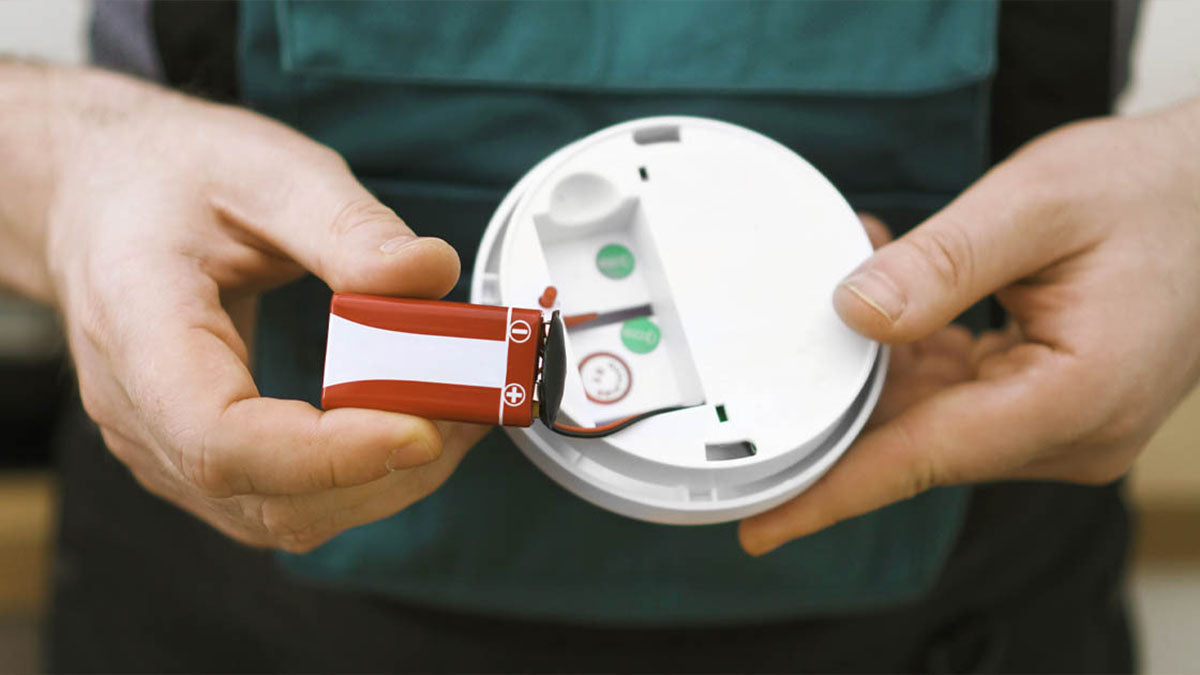 Best Batteries for Smoke Alarms - Grand Goldman