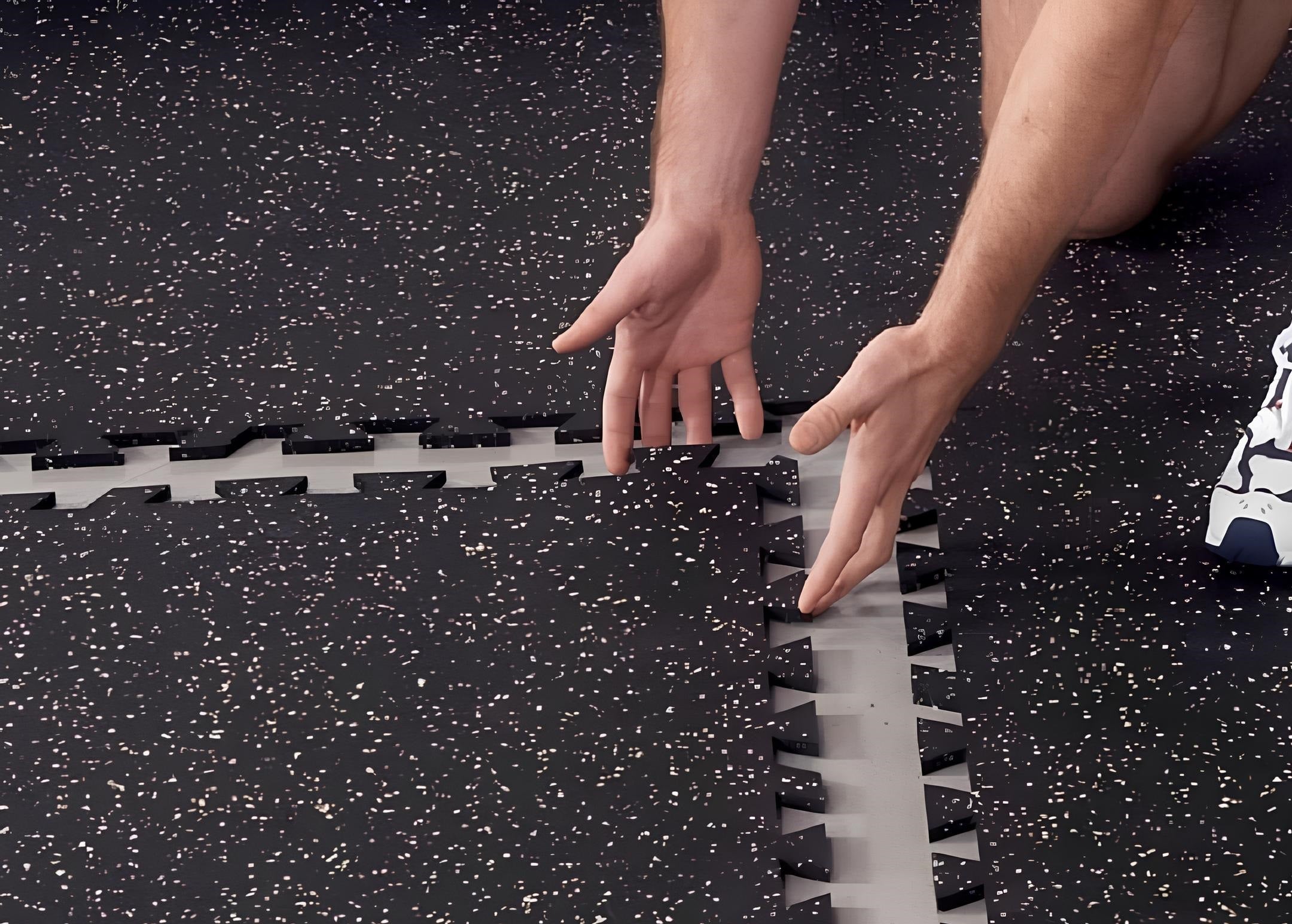 8 Best Home Gym Flooring (Reviews)