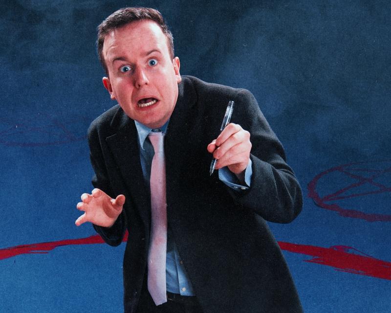 Comedy Critics Under Fire: Why Artists Love to Mock Reviewers