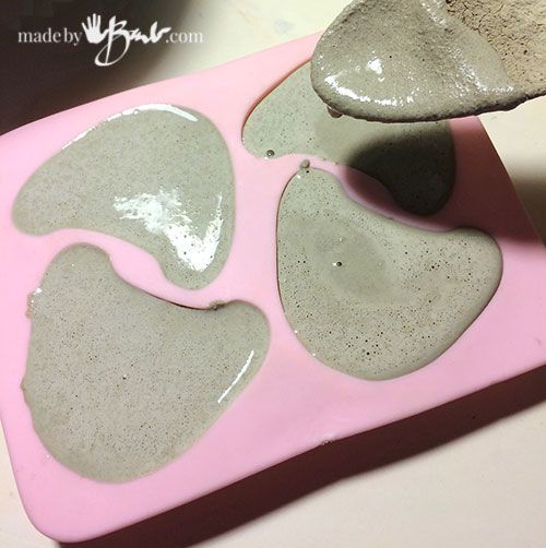 Concrete Smiley Stones for a Scare Decoration! - grandgoldman.com