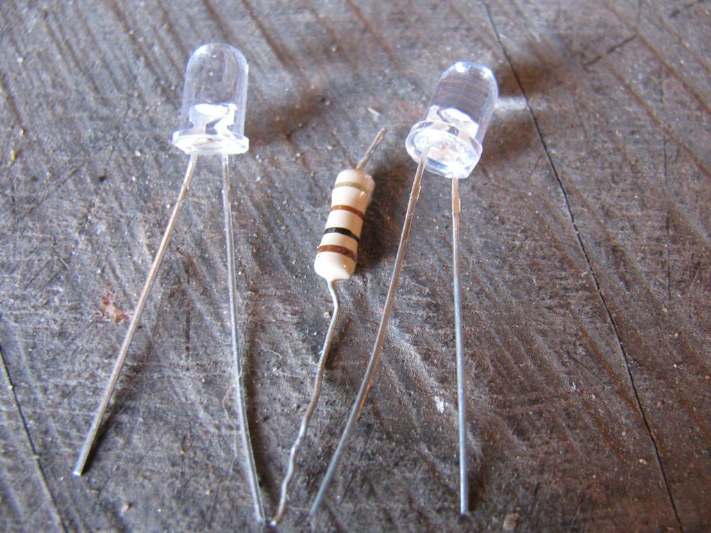 Low Cost Alternative to Place LED Lights on your Bicycle! - grandgoldman.com