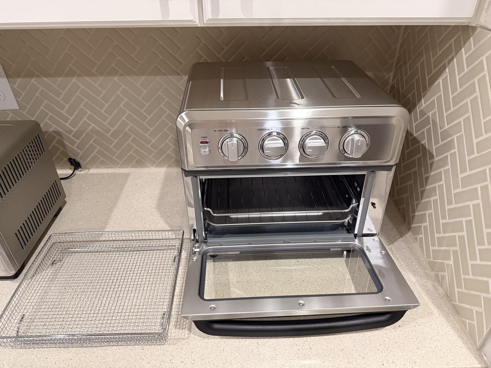 Cuisinart Air Fryer Toaster Oven 1800W 8-in-1 Review - grandgoldman.com