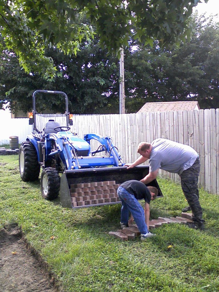 An Amazing Backyard Path! - grandgoldman.com