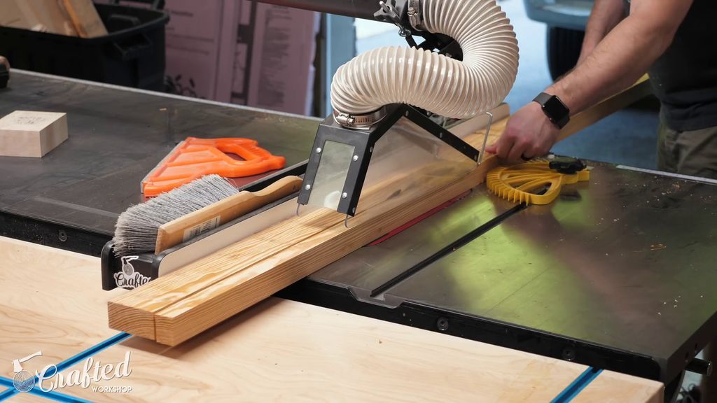 Installing a Bed/Sofa in a Motorhome! - grandgoldman.com
