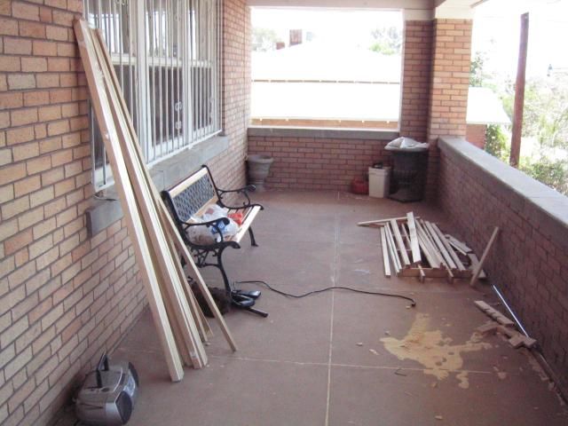 Sturdy Wooden Front Porch Swing! - grandgoldman.com
