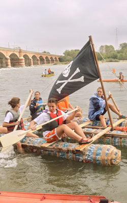 Build a Plastic Bottle Raft: Eco-Friendly DIY Fun
