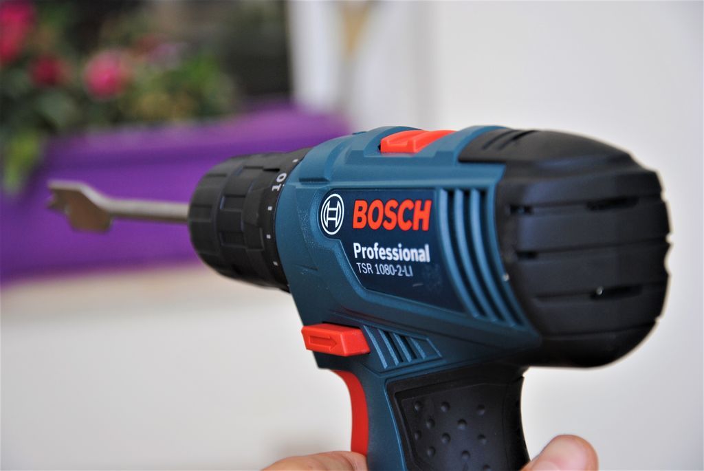 Impossible Screw in a Block of Wood! - grandgoldman.com