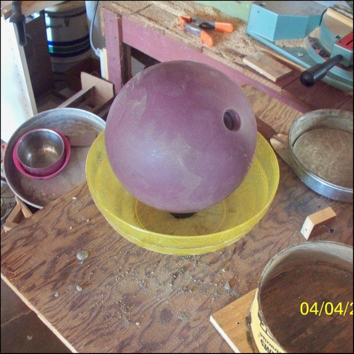 How to Make a Bowling Ball Garden Planter! - grandgoldman.com