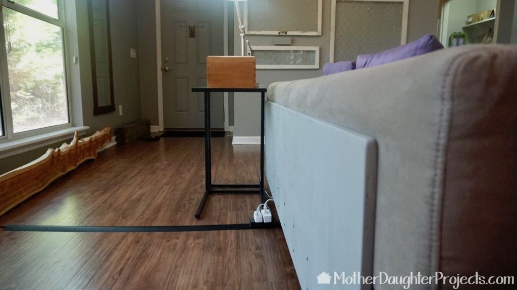 Live Edge Table and Industrial Pipe Legs for the Living Room! - grandgoldman.com
