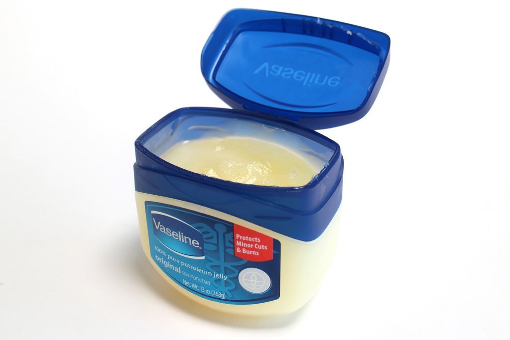 Unusual Uses for Vaseline! - grandgoldman.com
