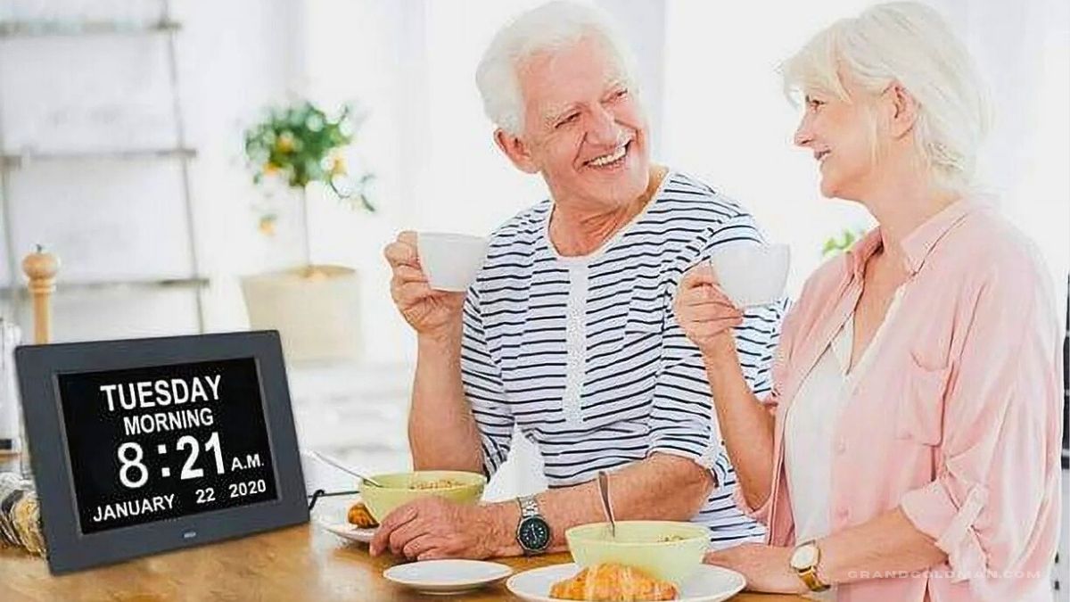11 Best Digital Wall Calendars for Elderly & Families (Reviews) Grand Goldman