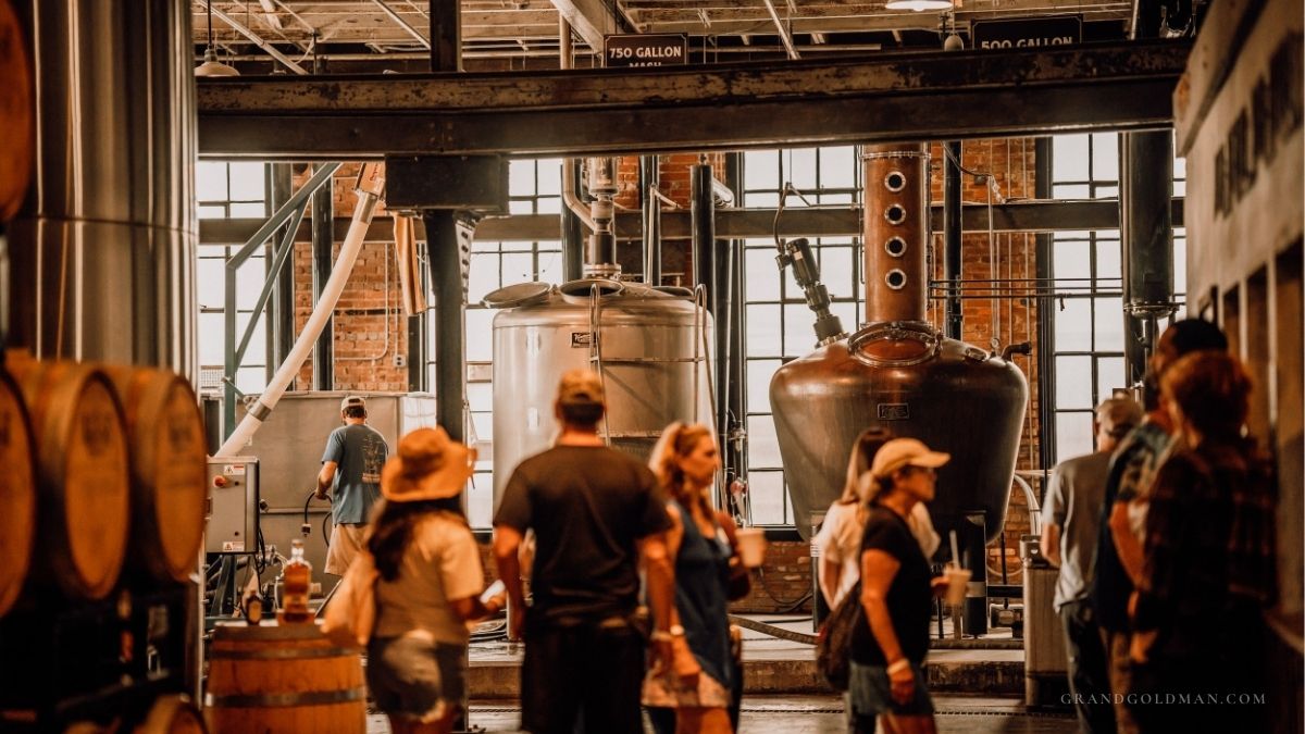 Best Distillery Tours in Kentucky - Grand Goldman