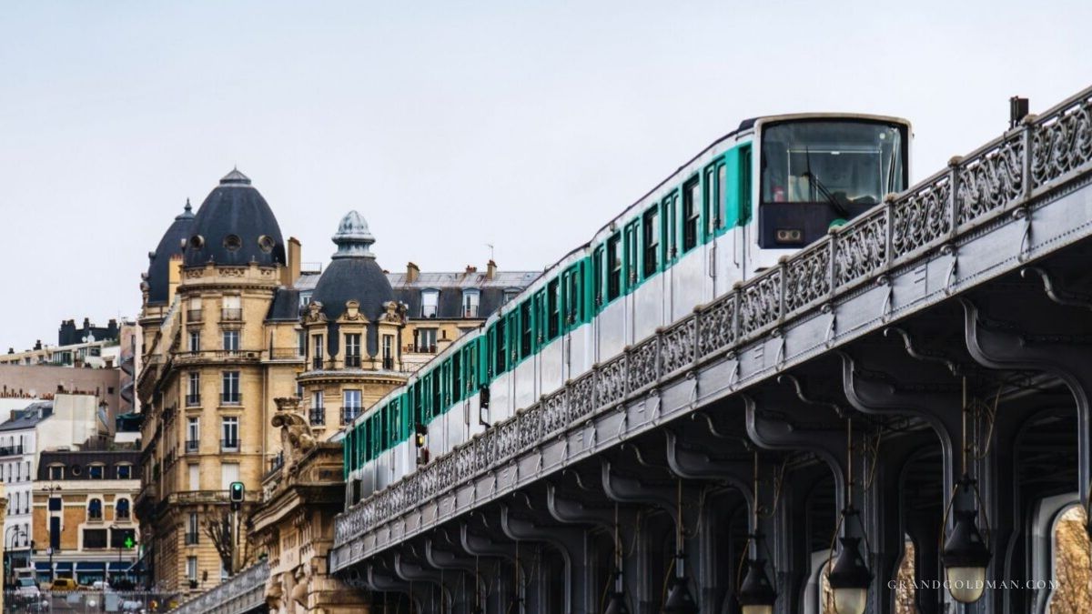 Best Public Transport Paris - Grand Goldman