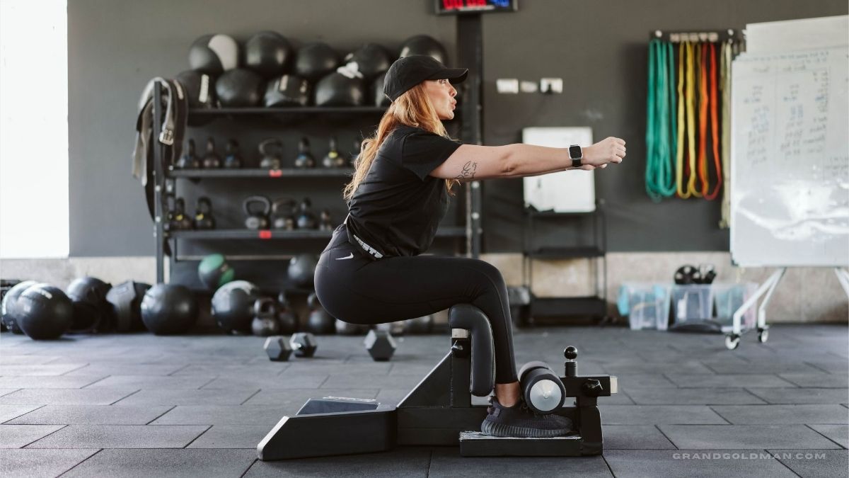 Best Sissy Squat Machines woman gym - Grand Goldman
