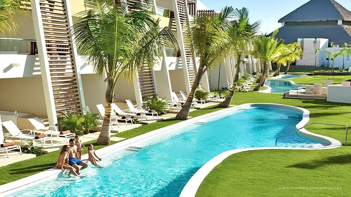 Best Swim-up Room All-inclusive Resorts in the Caribbean - Grand Goldman