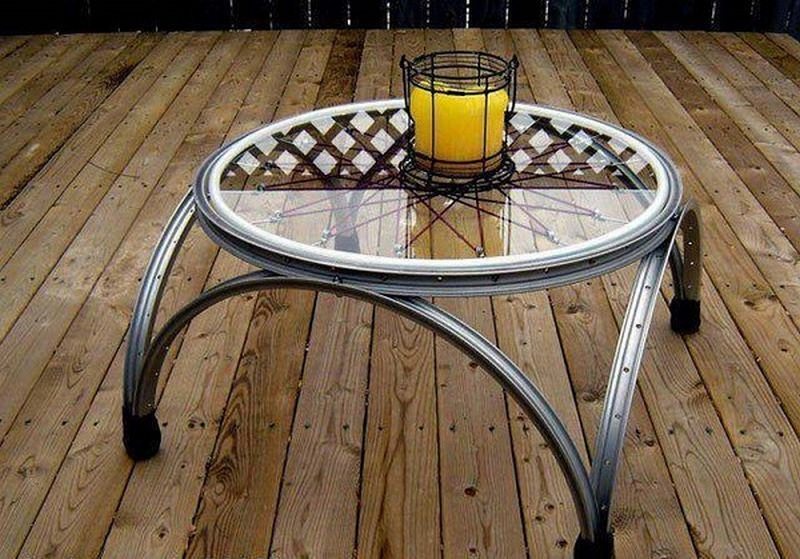 Beautiful coffee tables made with bicycle wheels! - grandgoldman.com
