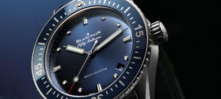 Blancpain dresses the new 38 mm Fifty Fathoms Bathyscaphe in blue, emerging from the bottom of the sea - grandgoldman.com