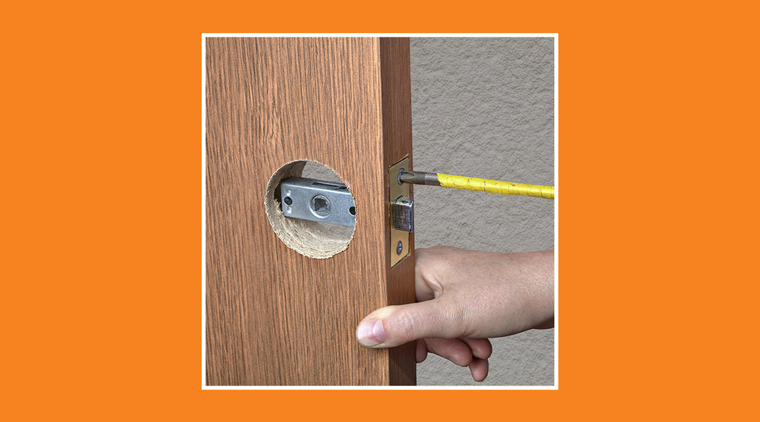 Guide to changing a door lock - grandgoldman.com