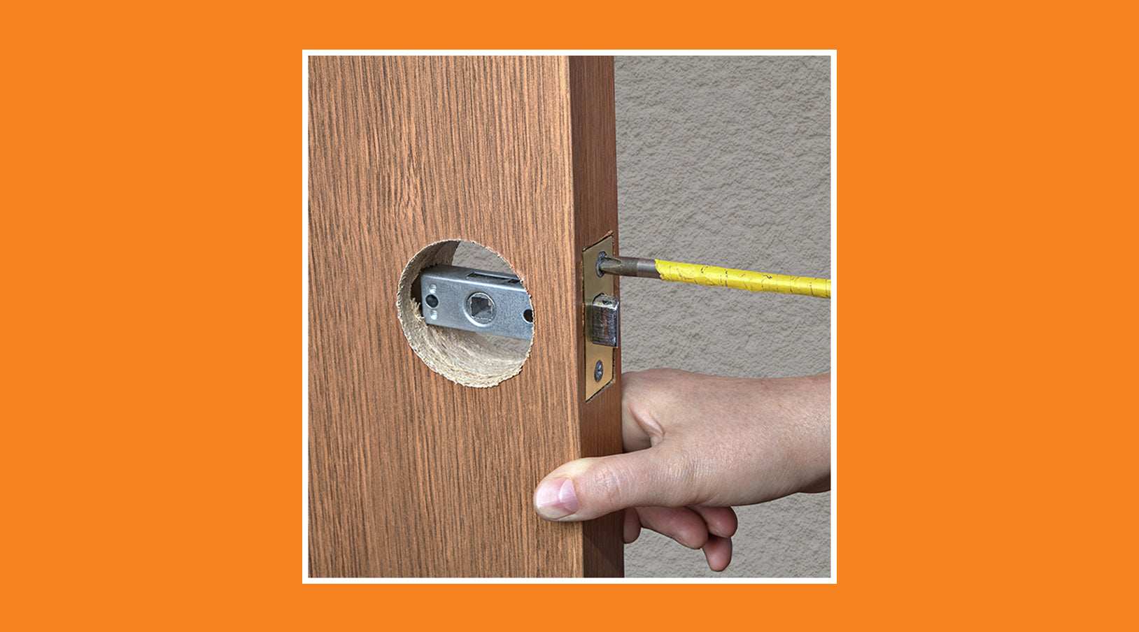 Guide to changing a door lock - grandgoldman.com